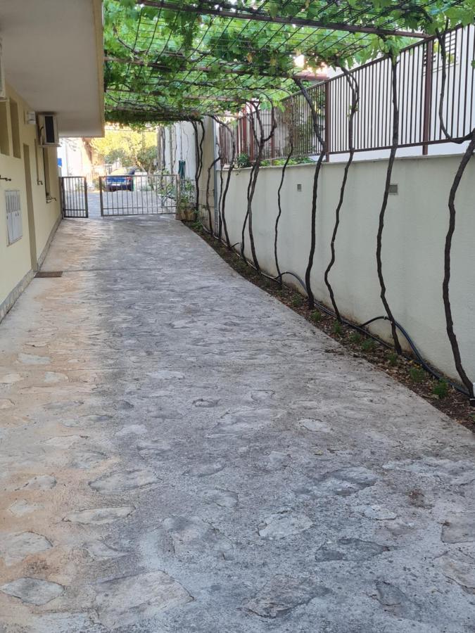 Apartment Lavanda สตารีกราด-ปาเคลนีซา ภายนอก รูปภาพ