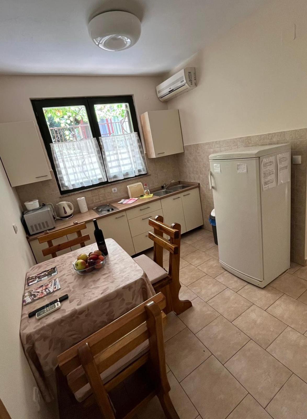 Apartment Lavanda สตารีกราด-ปาเคลนีซา ภายนอก รูปภาพ