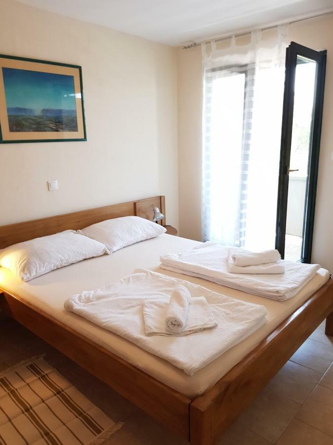 Apartment Lavanda สตารีกราด-ปาเคลนีซา ภายนอก รูปภาพ